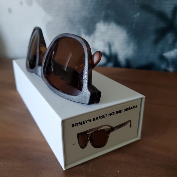 Goodr Basset Hound Dreams Sunglasses - Picture 3 of 6